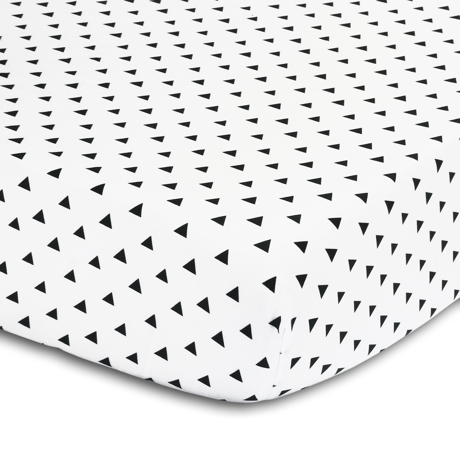 Triangle Print Cotton Fitted Crib Sheet in Black/White The Peanutshell